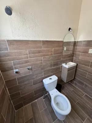 Un baño de Hotel Izala