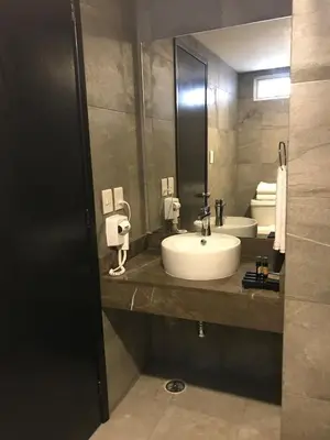 Un baño de Hotel Costa Verde