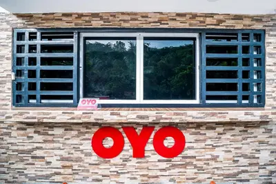 Certificado, premio, señal o documento que está expuesto en OYO Hotel Posada San Vicente, Huatulco