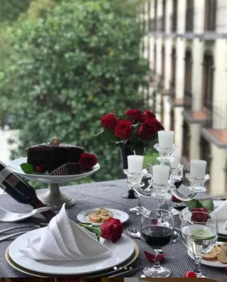 Comida en o cerca de este hotel