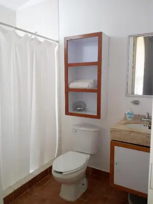 Un baño de Camino al Mar