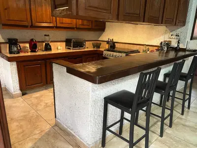 Una cocina o zona de cocina en Un oasis de tranquilidad y diversión familiar