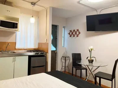 Una cocina o zona de cocina en Suites Viveros Coyoacán I Hospedaje a tu medida