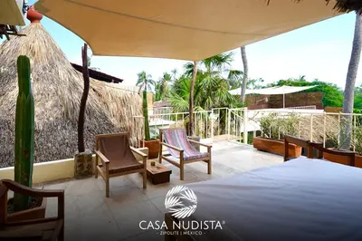 Plano de Casa Nudista - LGBT Hotel