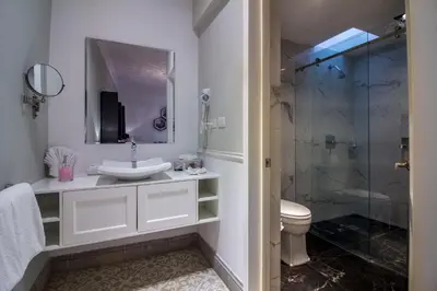 Un baño de Hotel Business Real 500