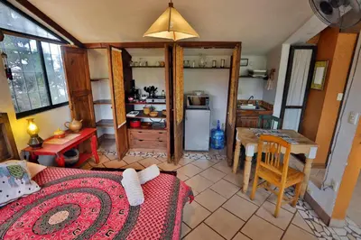 Una cocina o zona de cocina en Kali by Majikal B&B