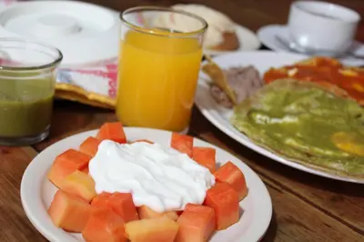 Comida en o cerca de este hotel