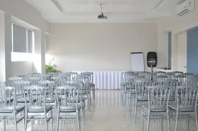 Zona business o sala de conferencias en SC HOTEL