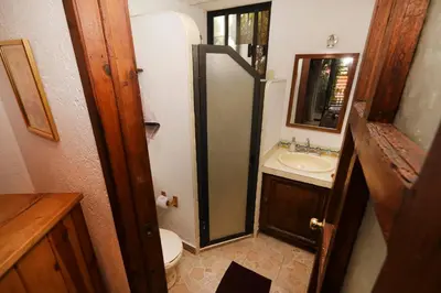 Un baño de Ganesha by Majikal B&B
