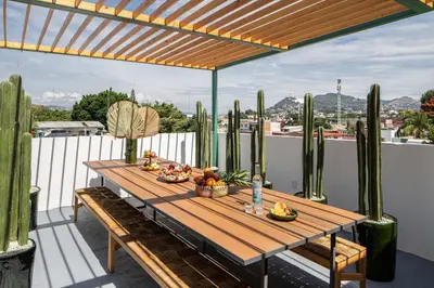 Comida en o cerca de esta villa