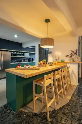 Una cocina o zona de cocina en HOLT - Villa Noria - La Casa del Barro Verde