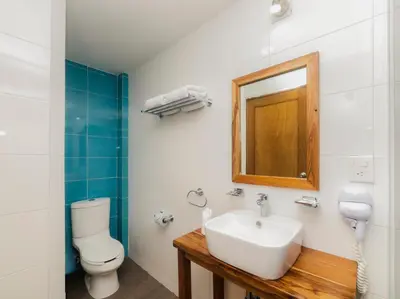 Un baño de Hotel Meson del Barrio