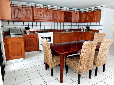 Una cocina o zona de cocina en Casa Luna con alberca para 26 personas Cuernavaca