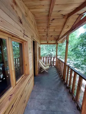 Un balcón o terraza de Cabaña en el Bosque de San José del Pacifico 2