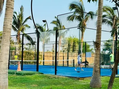 Zona de juegos infantil en Luxurious First-Floor Apartment in Isla Residences