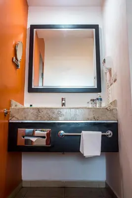 Un baño de HOTEL OLIBA Boca del Rio