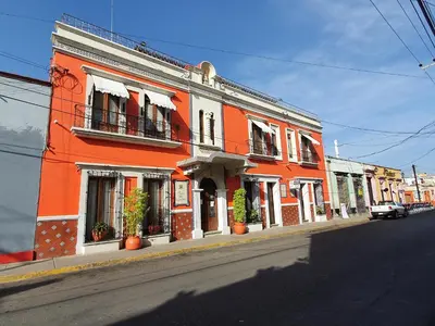 Edificio en el que se encuentra el apartahotel