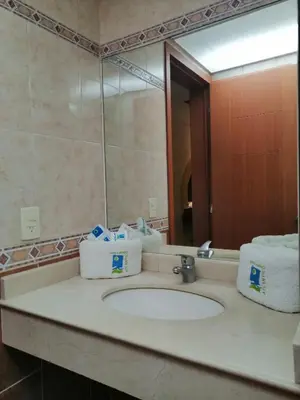 Un baño de Hotel Atlántico