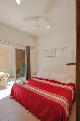 Plano de Bonobo House for 5 & Loft for 2- your best Puerto options!