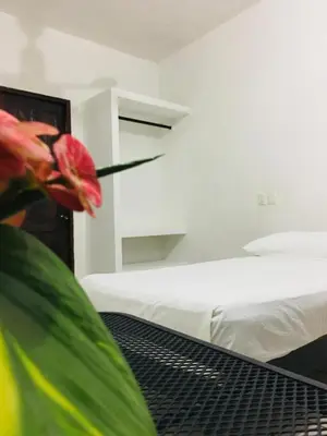 Cama o camas de una habitación en Standard room with two single beds for relaxed stay