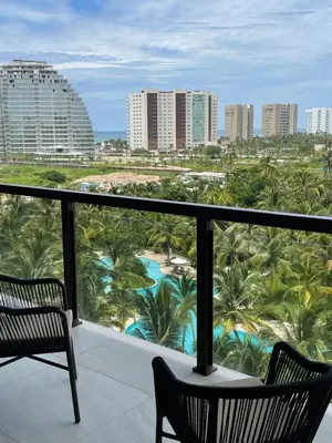 Un balcón o terraza de Hermosa Playa en Acapulco Diamante, Isla Residence