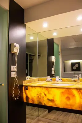 Un baño de Hotel Harare