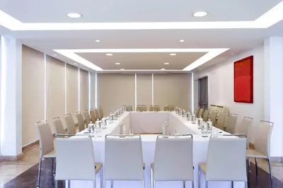 Zona business o sala de conferencias en NH Puebla Centro Histórico