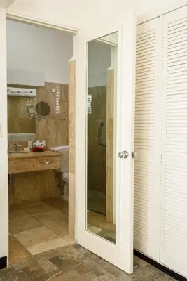 Un baño de Las Brisas Acapulco