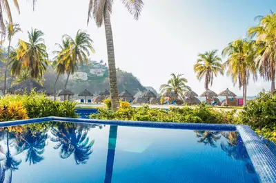 Piscina en o cerca de Camino Real Zaashila Huatulco