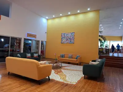 Zona de estar de Hotel Aristos Cuernavaca