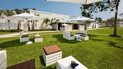 Jardín al aire libre en Palacio Mundo Imperial Riviera Diamante Acapulco
