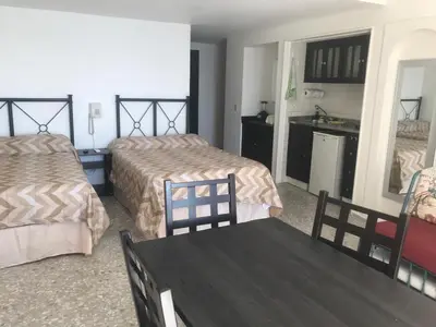 Una cocina o zona de cocina en Suite frente al mar en Torres Gemelas Acapulco
