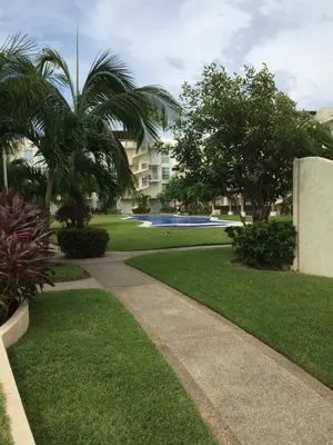 Jardín al aire libre en Acapulco, Departamento PB en Marina Diamante