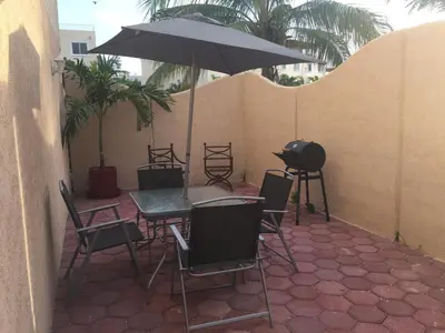 Un patio o zona al aire libre en Acapulco, Departamento PB en Marina Diamante