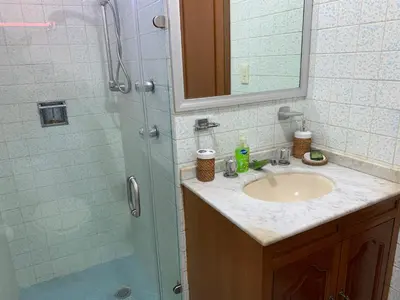 Un baño de Casa Galindo *a unos pasos del centro*