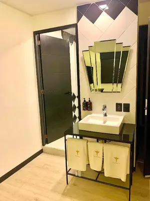 Un baño de Hotel Tamara