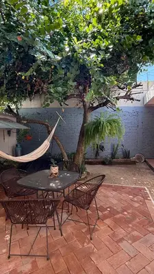 Jardín al aire libre en Casa Sixta a 7min del aeropuerto internacional PMX y 2 cuadras terminal autob ADO