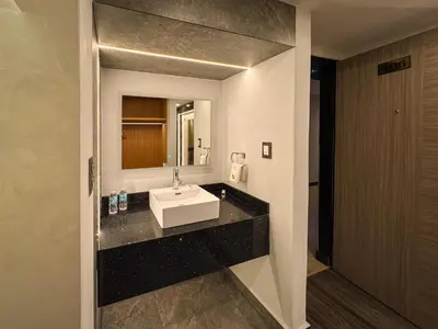 Un baño de Hotel Montreal