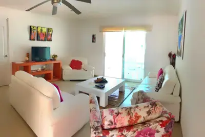 Una televisión o centro de entretenimiento en Depa de Dos recamaras en ACAPULCO DIAMANTE frente ARENA GNP