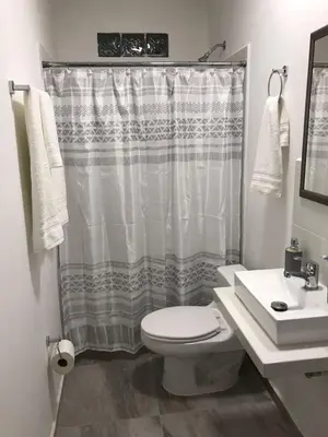 Un baño de Garden Suites Comalcalco