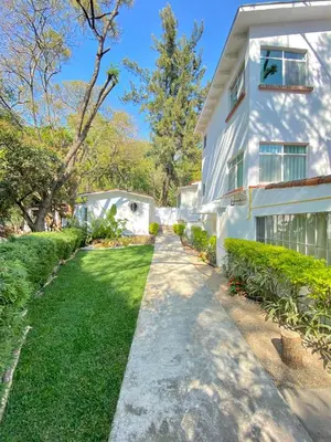 Jardín al aire libre en Hotel Cala Blanca Cuernavaca