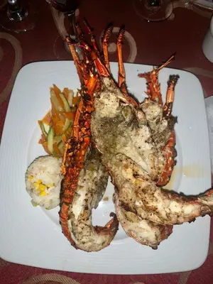 Comida en o cerca de este apartamento
