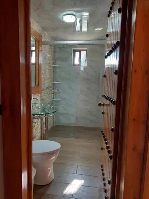 Un baño de cabaña el rio la grande