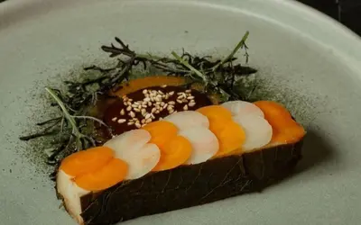 Comida en o cerca de este hotel