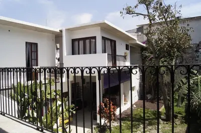 Edificio en el que se encuentra el albergue