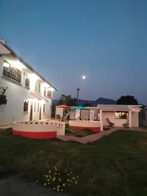 Edificio en el que se encuentra el lodge