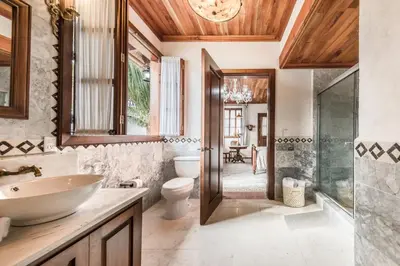 Un baño de Hotel La Casa de las Sirenas