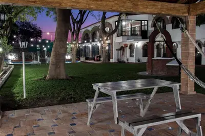 Jardín al aire libre en Quinta Taboo
