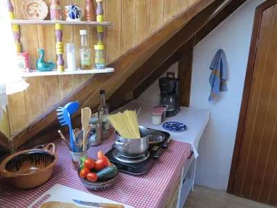 Plano de Cabañita con cocineta y vista a la montaña