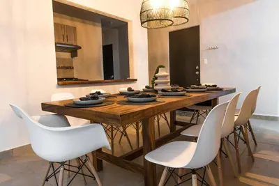 Plano de **Con Club de Playa y Alberca : Hasta 18 huéspedes**